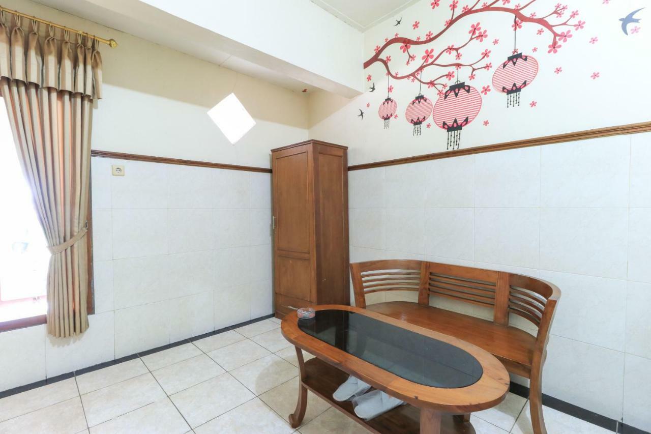 Naga Mas Hotel Mojokerto Bagian luar foto