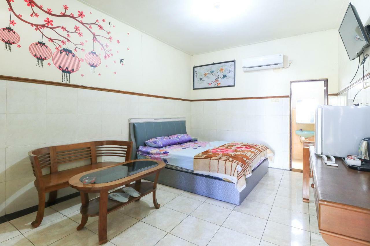 Naga Mas Hotel Mojokerto Bagian luar foto