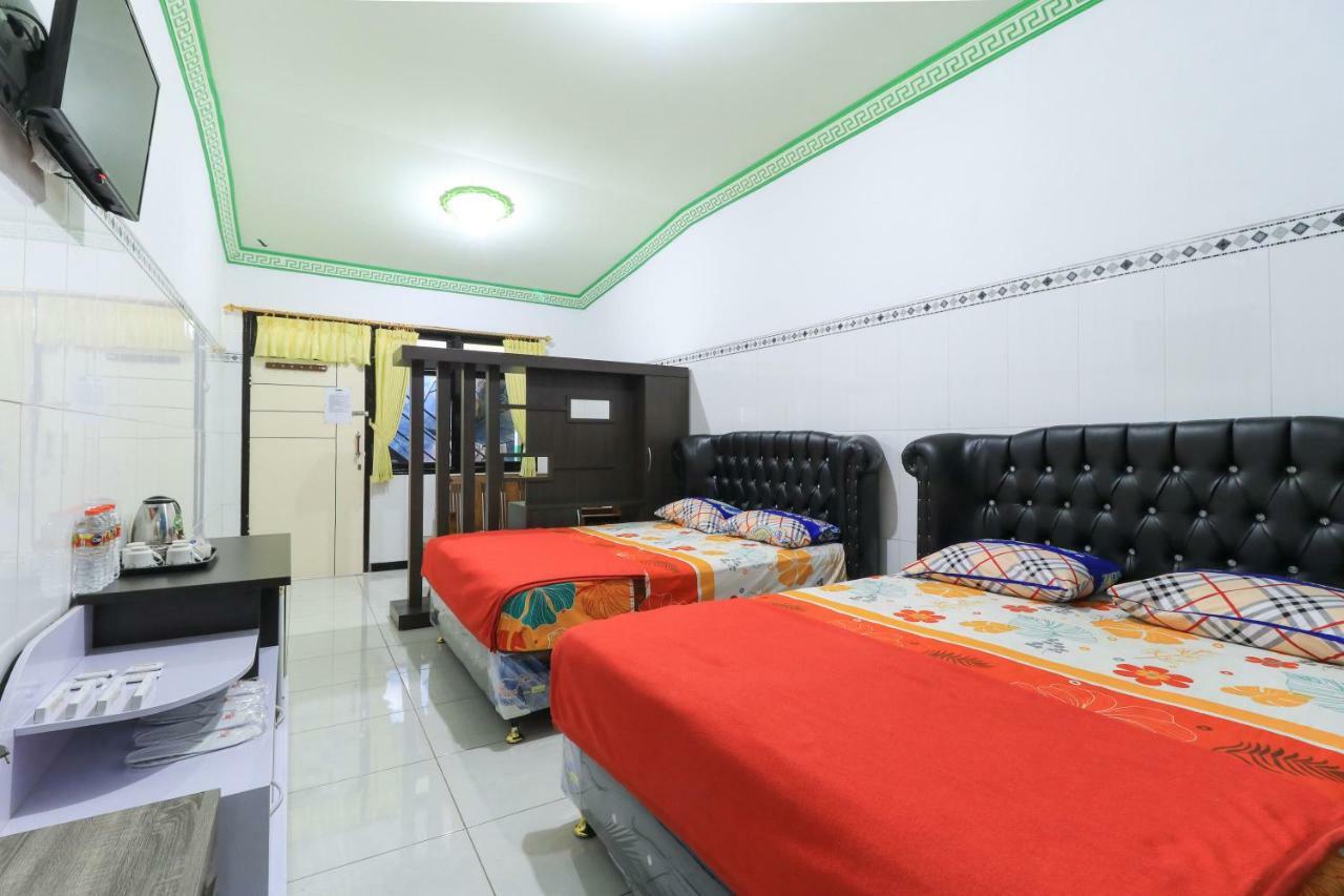 Naga Mas Hotel Mojokerto Bagian luar foto