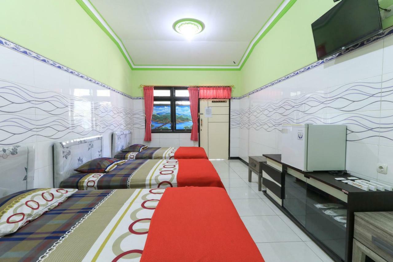 Naga Mas Hotel Mojokerto Bagian luar foto