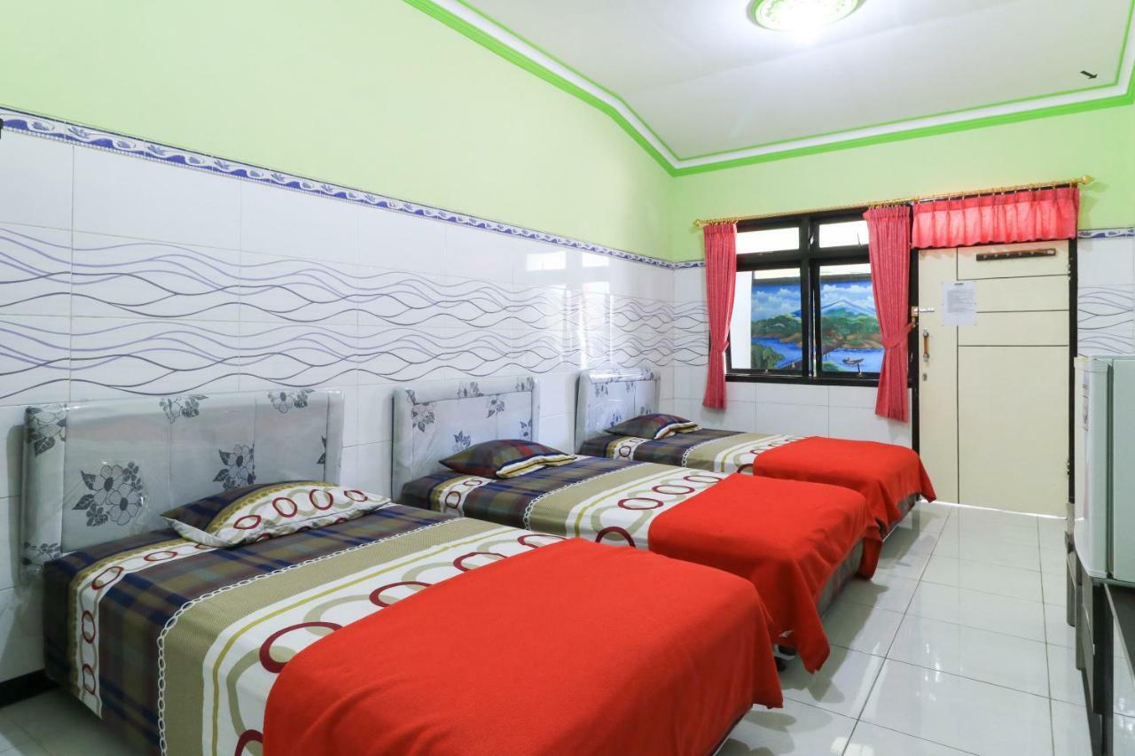 Naga Mas Hotel Mojokerto Bagian luar foto
